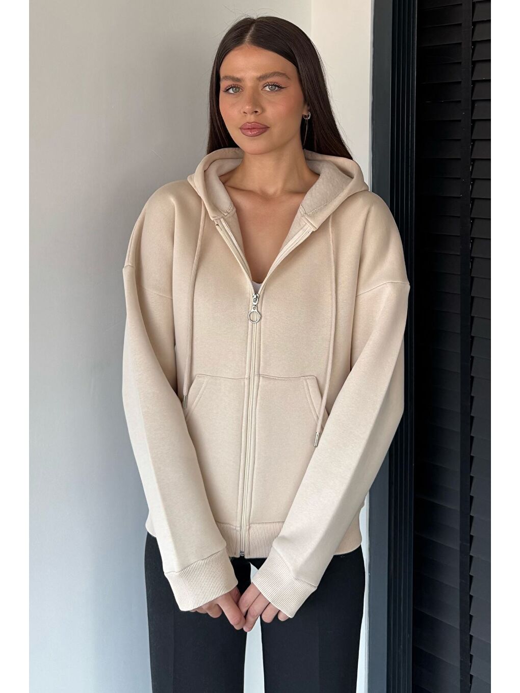 Bej Kadın Üç İplik Şardonlu Kapüşonlu Sweatshirt-1