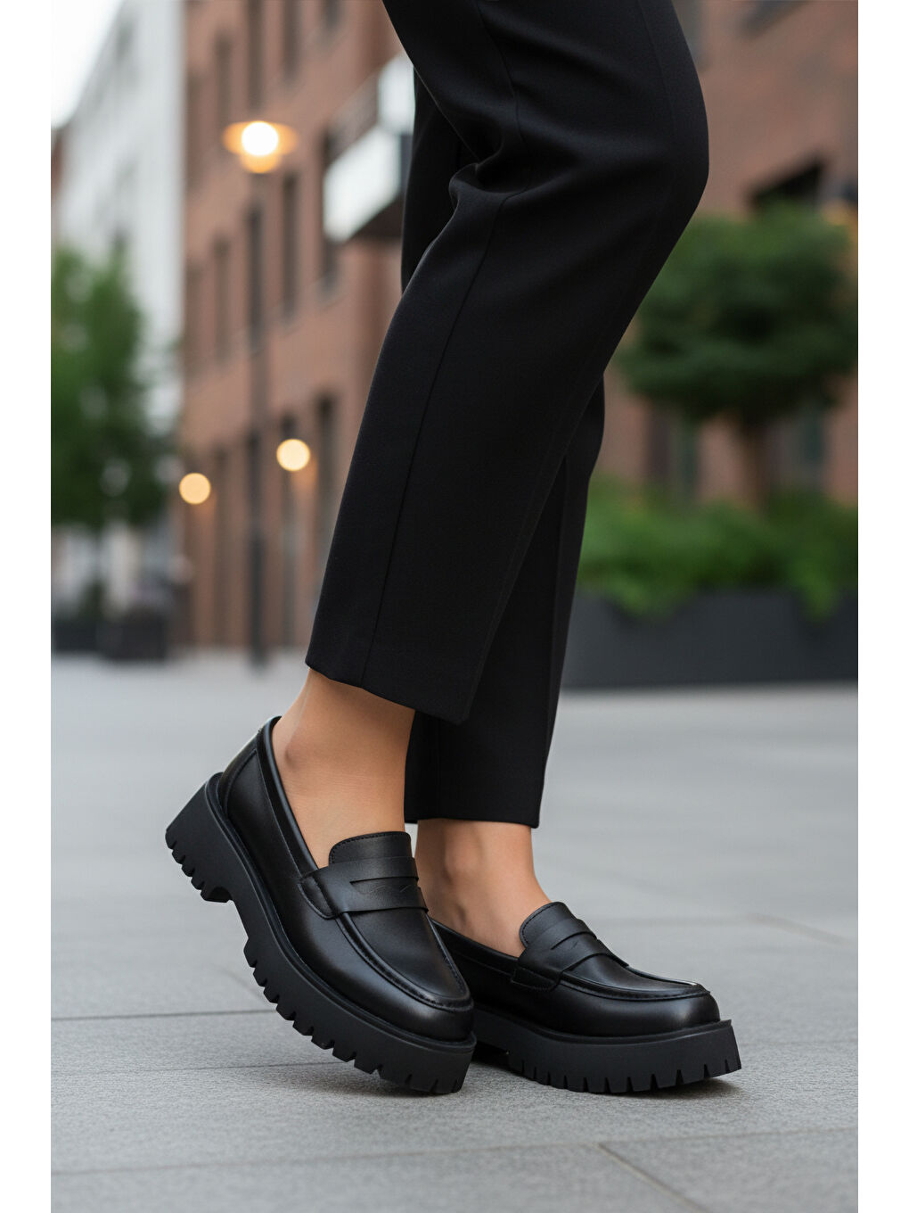 Siyah Cilt Kalın Taban Kadın Casual Ayakkabı 572453 Z-2