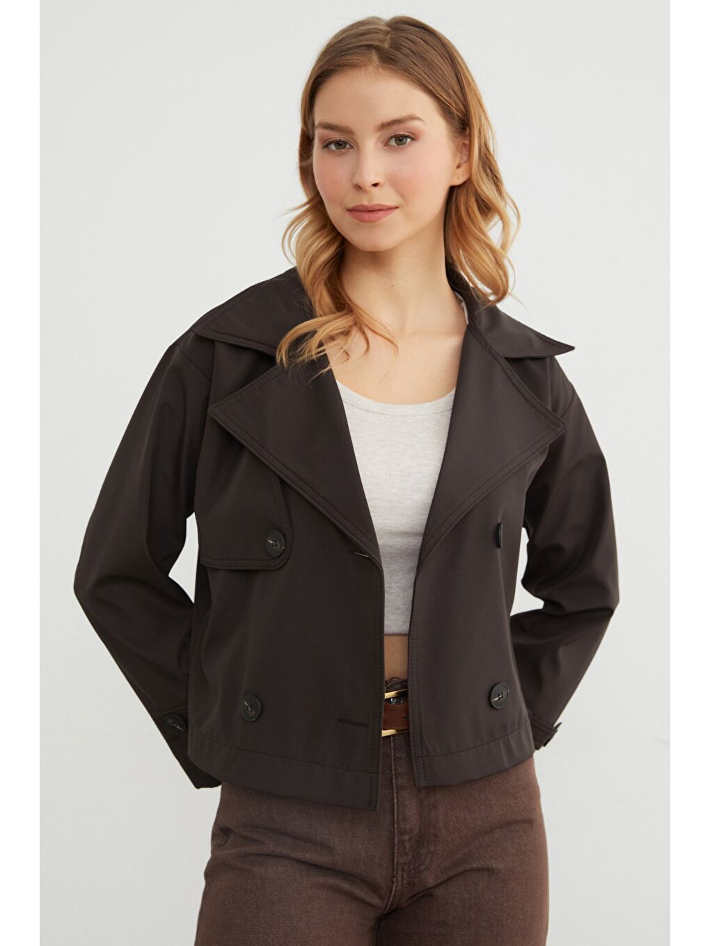 Kahverengi Basic Düğmeli Kruvaze Yaka Kısa Trençkot-3