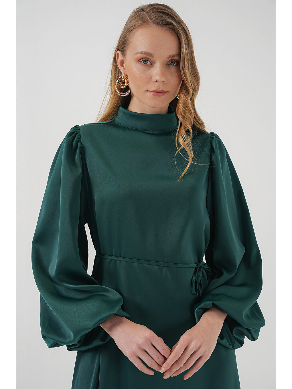 2510 Saten Tesettür Abiye Elbise - Zümrüt Yeşili-1