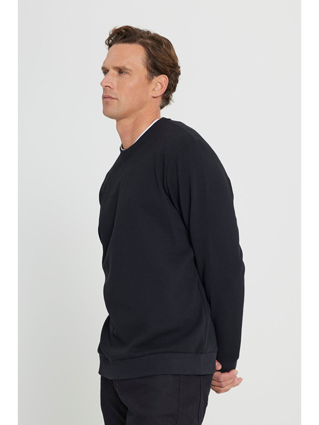 Erkek Siyah 2 İplik Sıcak Tutan Standart Fit Normal Kesim Bisiklet Yaka Dokulu Sweatshirt-2