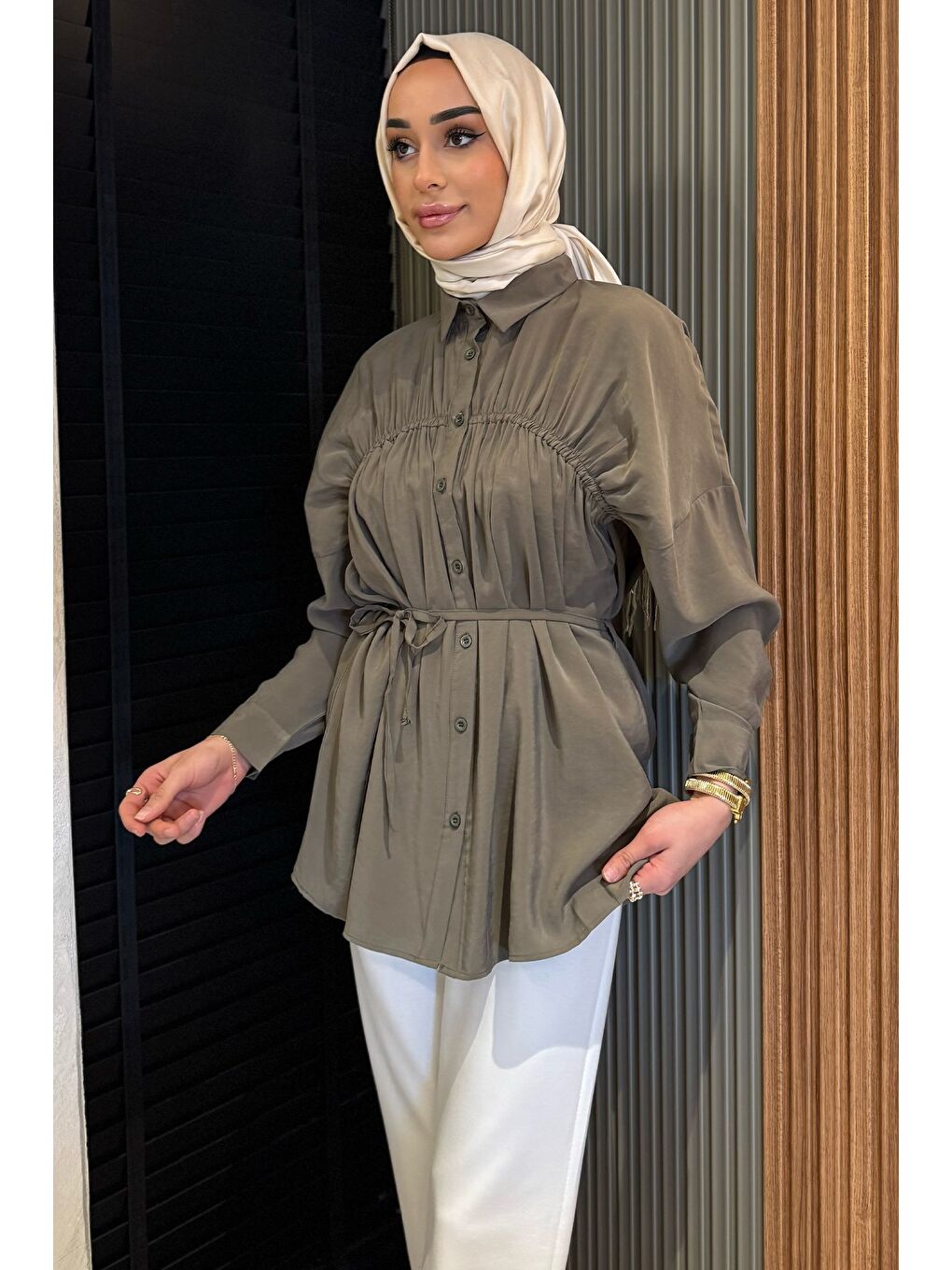Haki Kadın Ön Büzgü Detaylı Bel Bağlamalı Tesettür Tunik-1