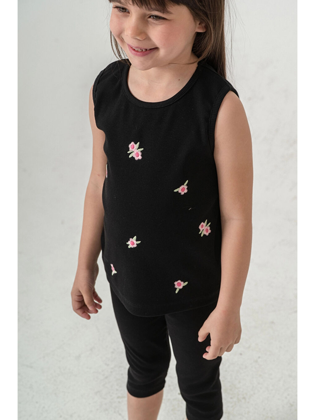 Siyah Çiçek Nakışlı Kız Bebek Takım 50358-1