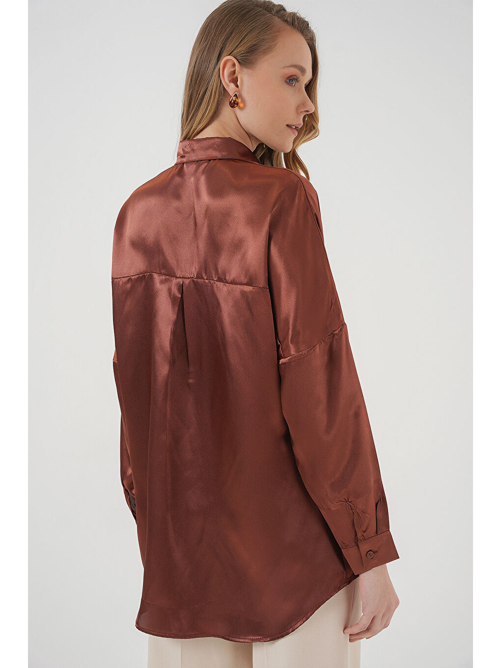 Kahverengi 3985 Oversize Saten Gömlek - Taba-5