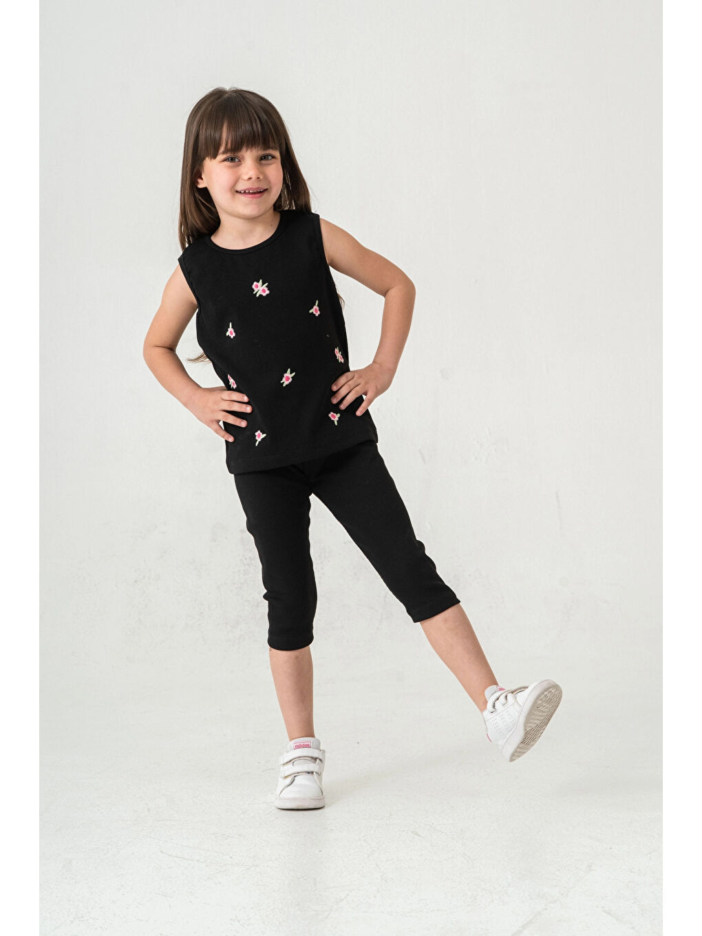 Siyah Çiçek Nakışlı Kız Bebek Takım 50358-2