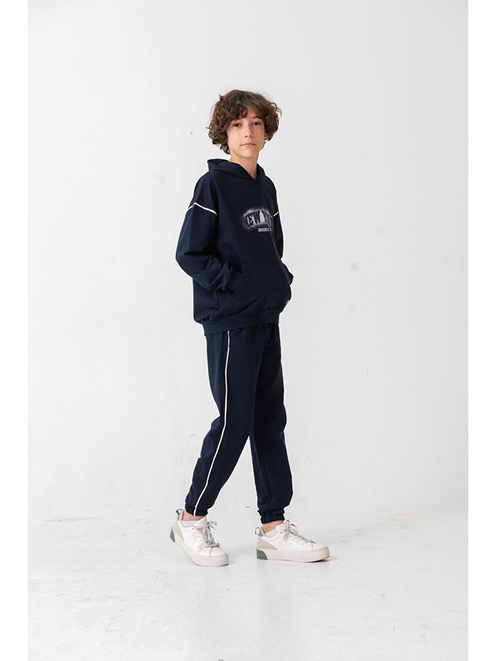 Lacivert New York Brooklyn Baskılı Kanguru Cepli Yan Biyeli Erkek Çocuk Alt Üst Eşofman Takımı-2