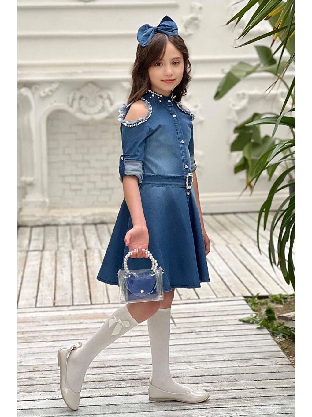 Kız Çocuk Omuzu ve Yakası Taş İşlemeli Lacivert Kot Elbise-1