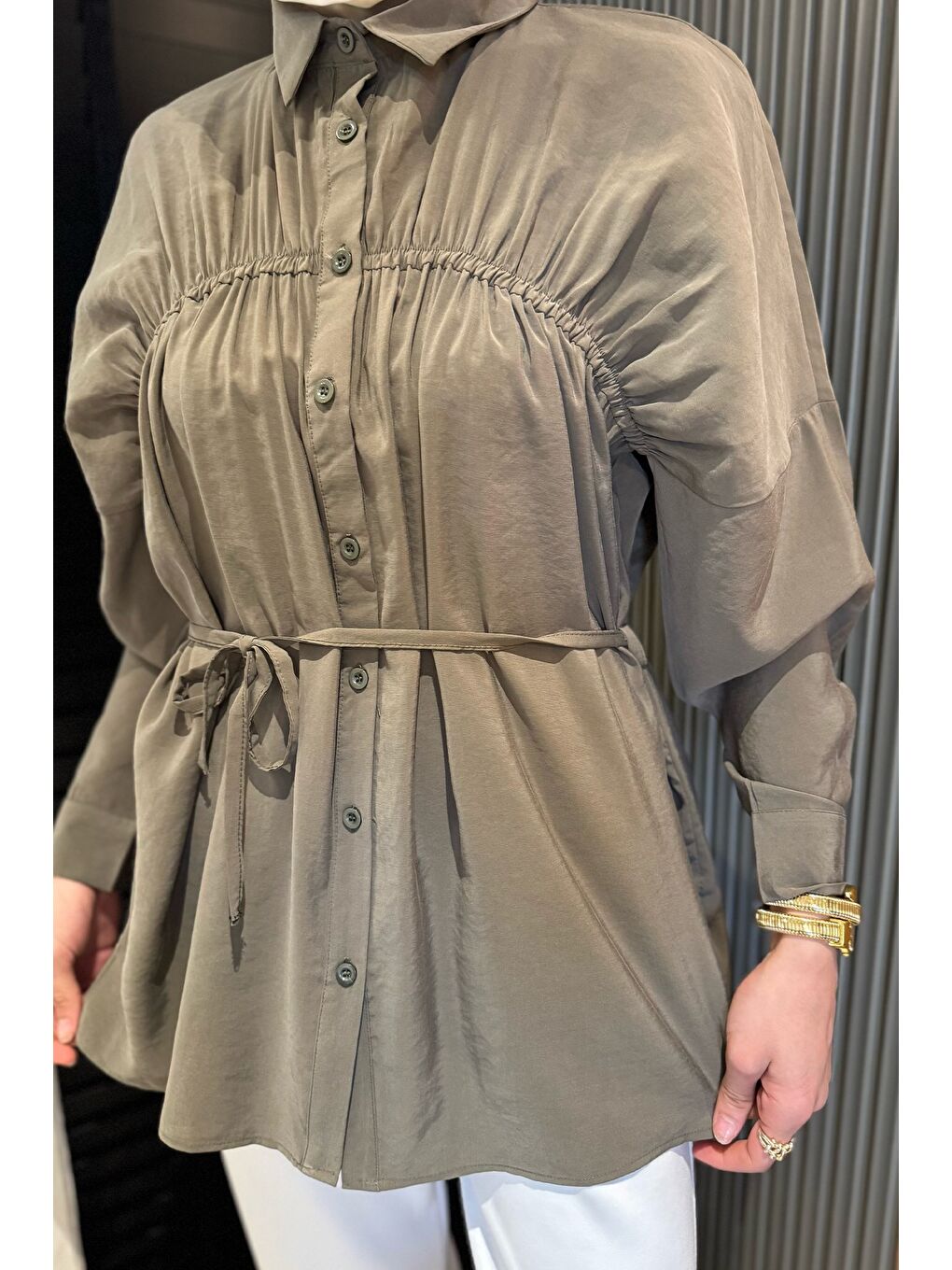 Haki Kadın Ön Büzgü Detaylı Bel Bağlamalı Tesettür Tunik-4