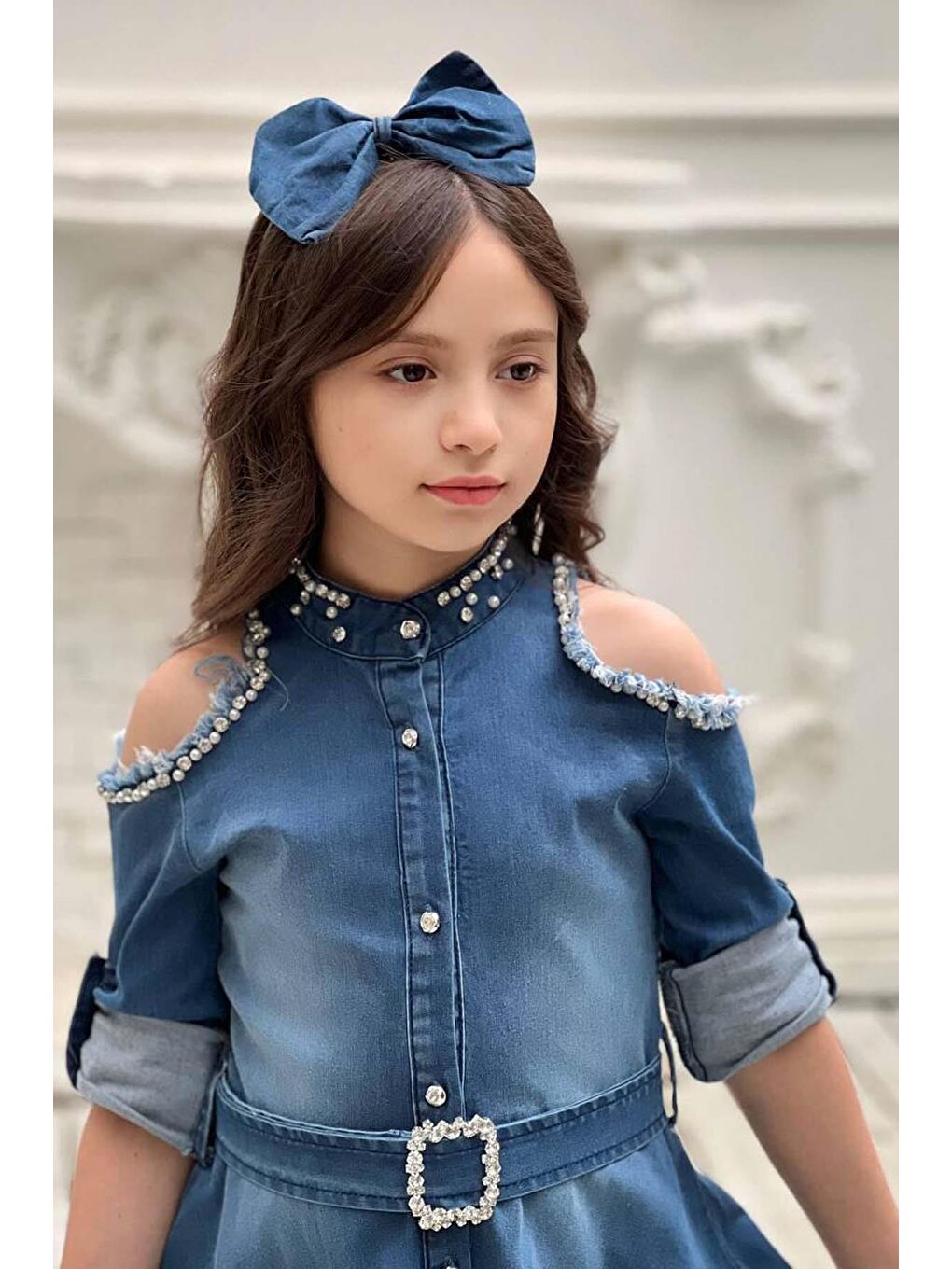 Kız Çocuk Omuzu ve Yakası Taş İşlemeli Lacivert Kot Elbise-3