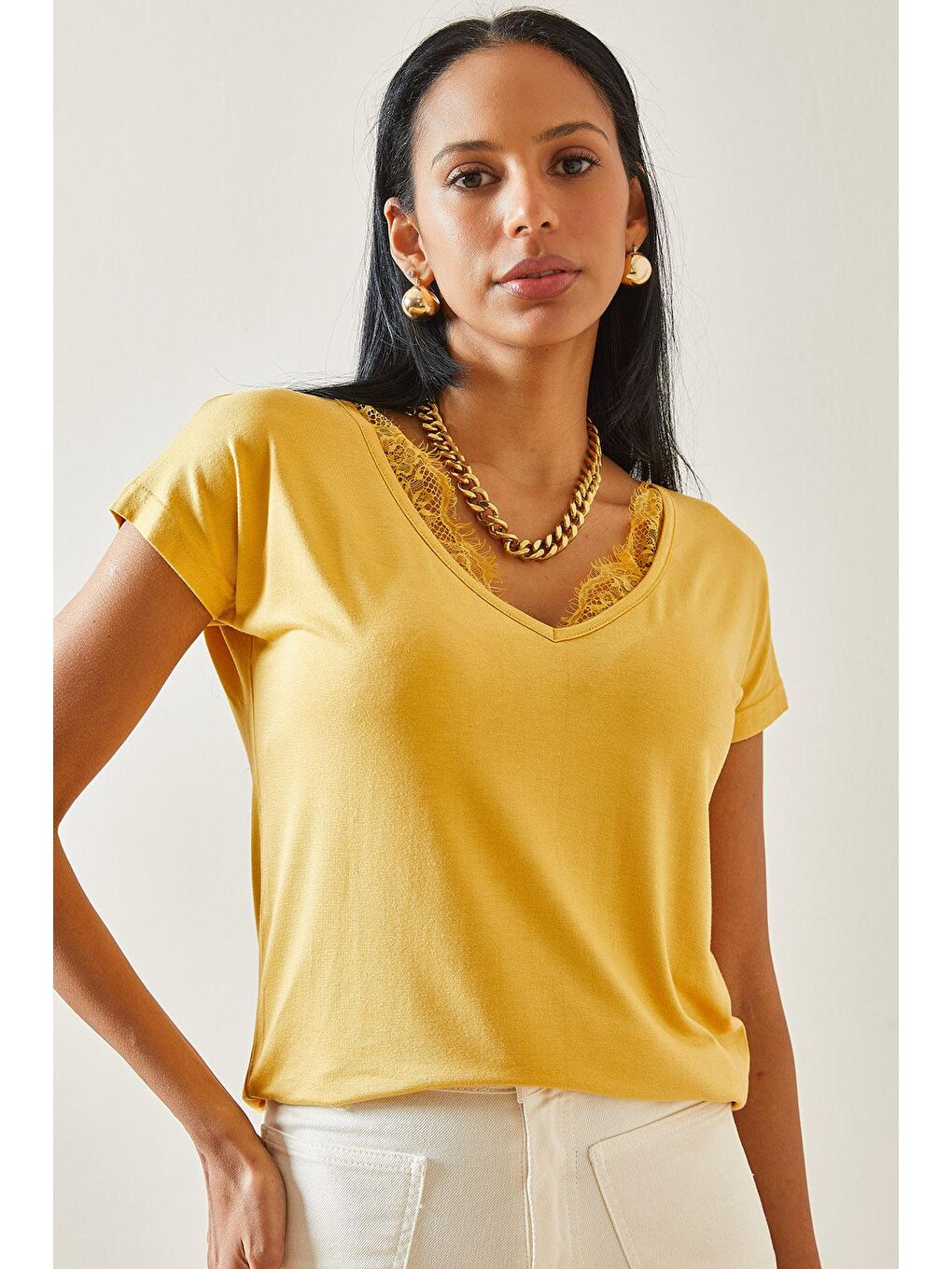 Kahverengi Hardal Dantel Detaylı V Yaka Bluz 0YXK2-43359-37