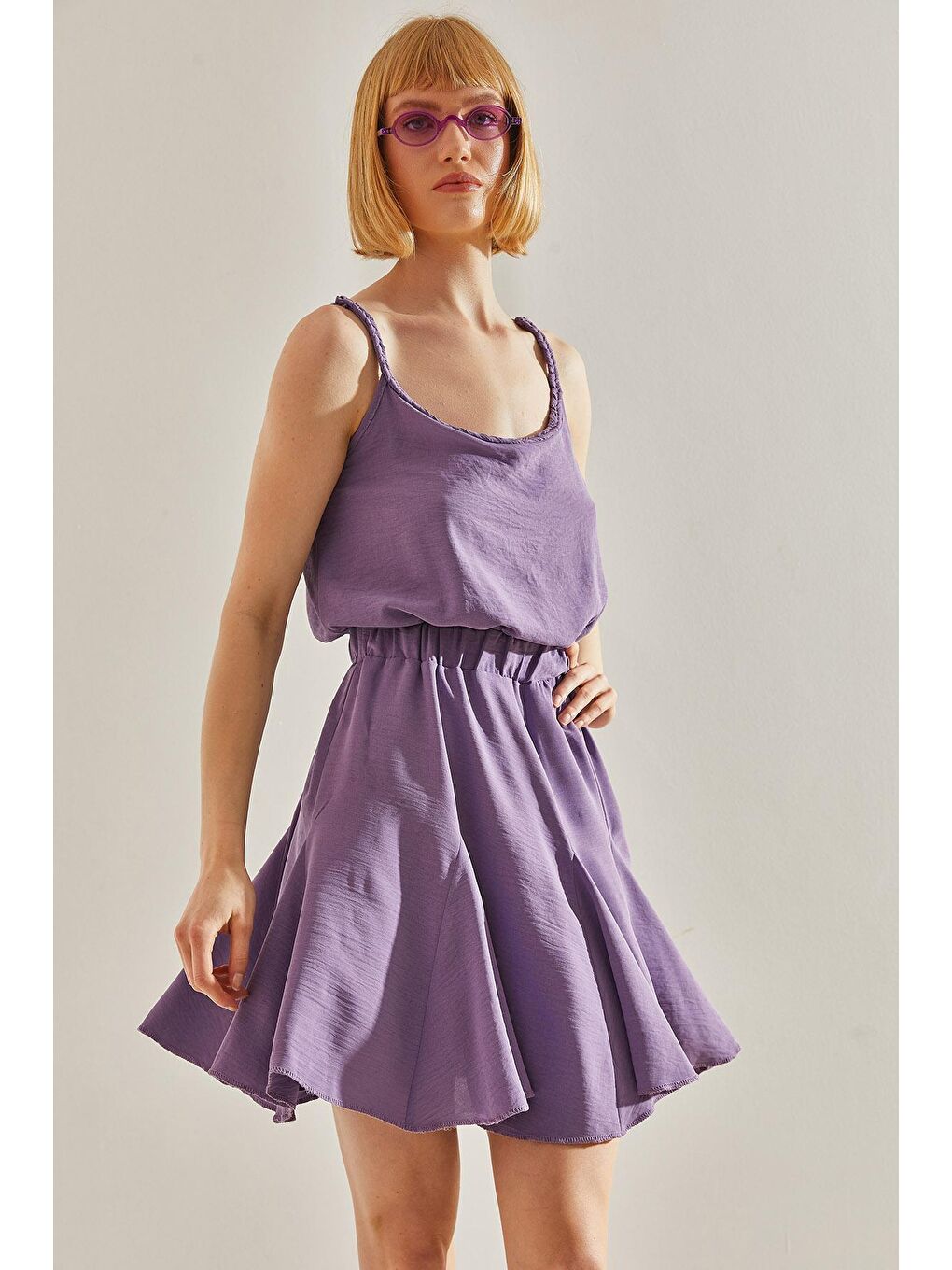 Mor Kadın Yakası Örgü Detaylı Etek Ucu Volanlı Askılı Elbise-7