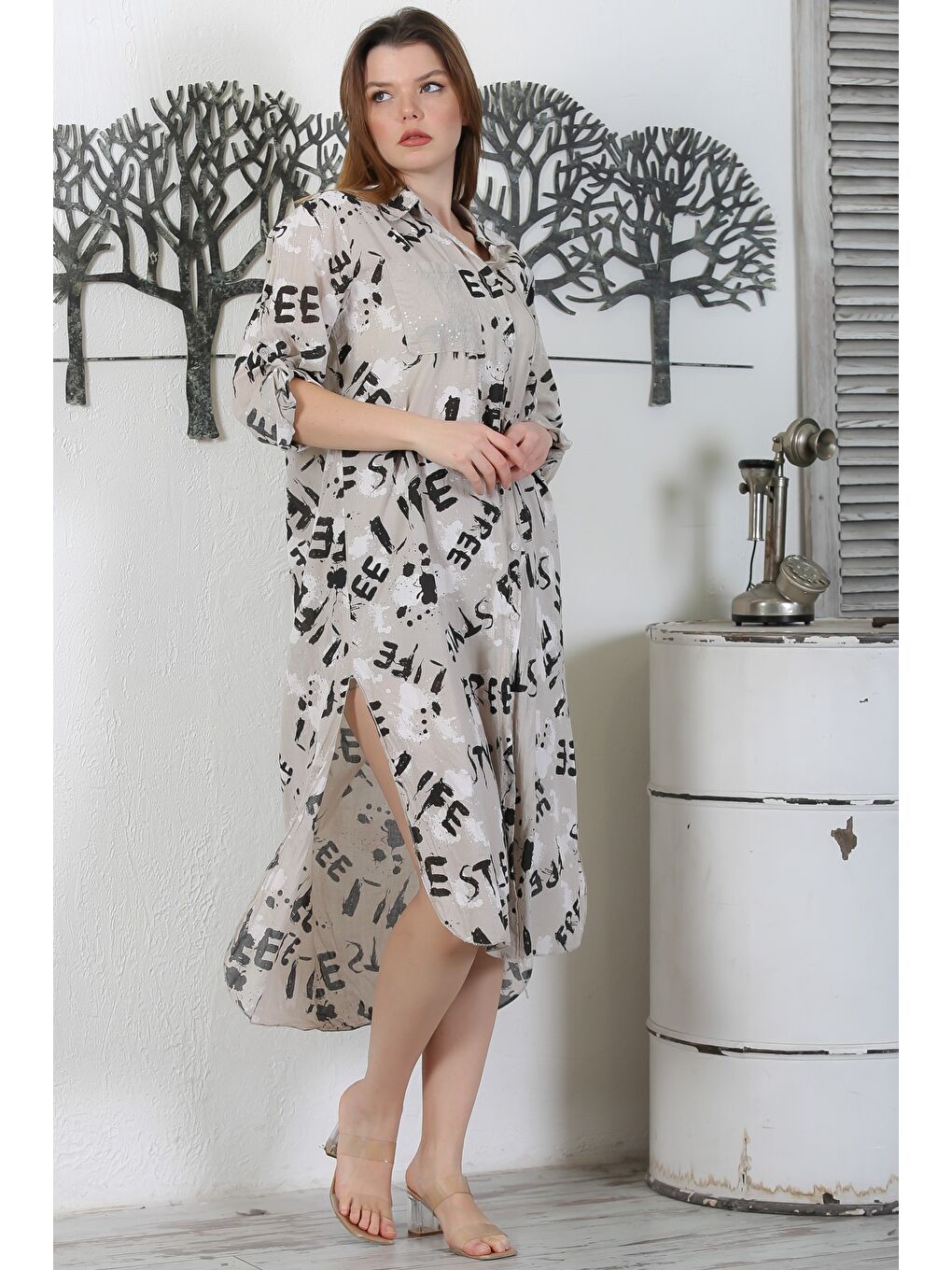 Bej İtalyan Vizon Düğmeli Uzun Kollu Desenli Çift Cepli Pul Payetli Casual Dokuma Yazlık Elbise 130 65-3