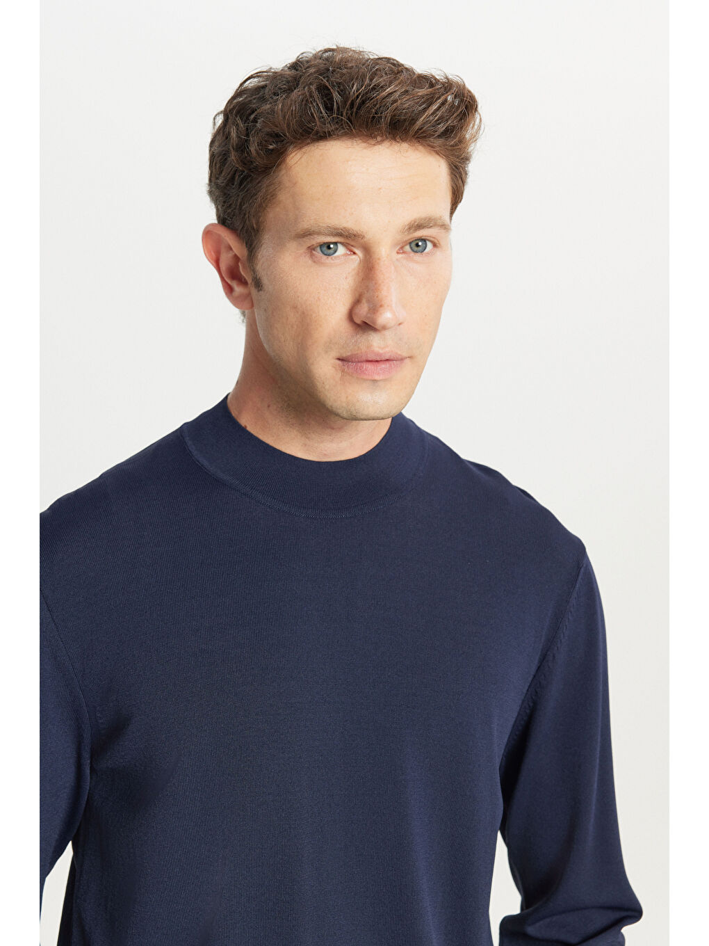 Erkek Lacivert Standart Fit Normal Kesim Yarım Balıkçı Yaka Basic Triko Kazak-3