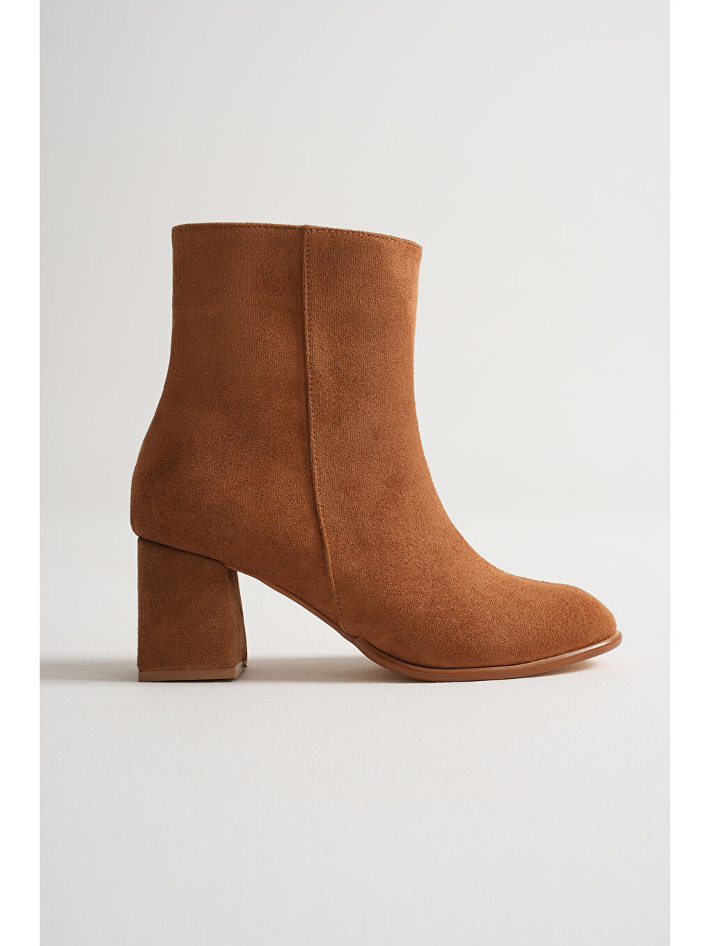 Kahverengi Kadın Taba Neolit Taban Süet Görünümlü Fermuarlı Kalın Topuklu Bot-1