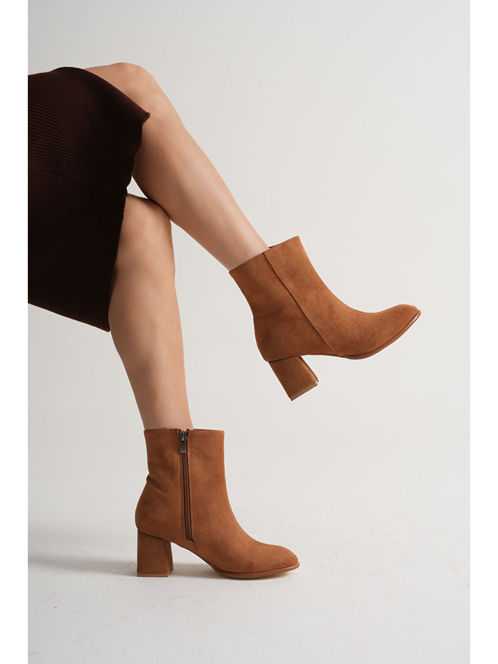 Kahverengi Kadın Taba Neolit Taban Süet Görünümlü Fermuarlı Kalın Topuklu Bot-2