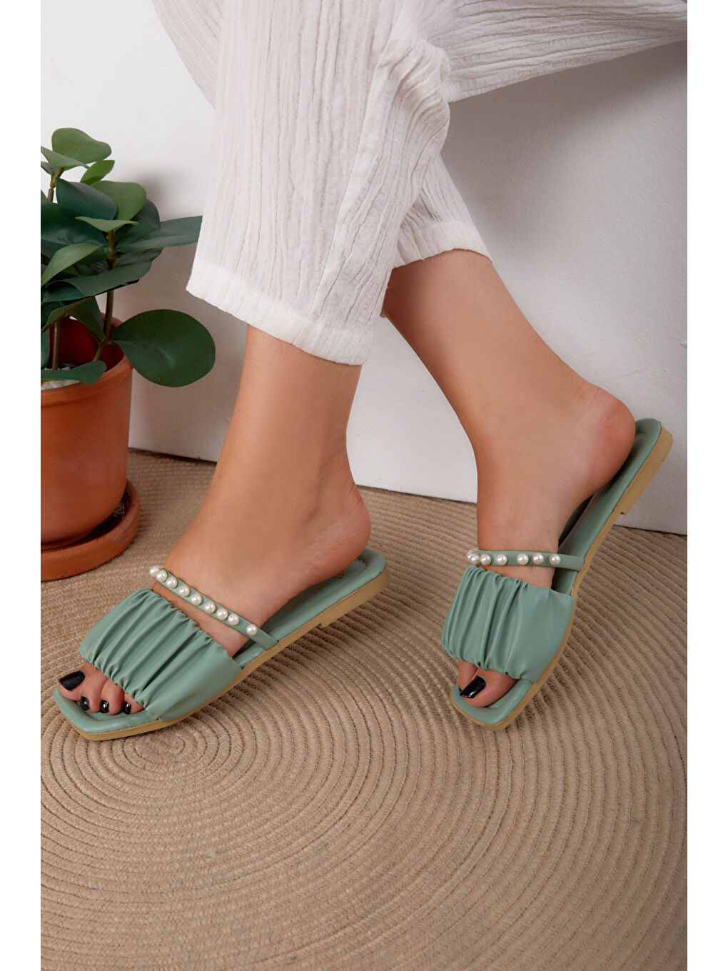Yeşil Kadın Mint İncili Terlik - 25537-1