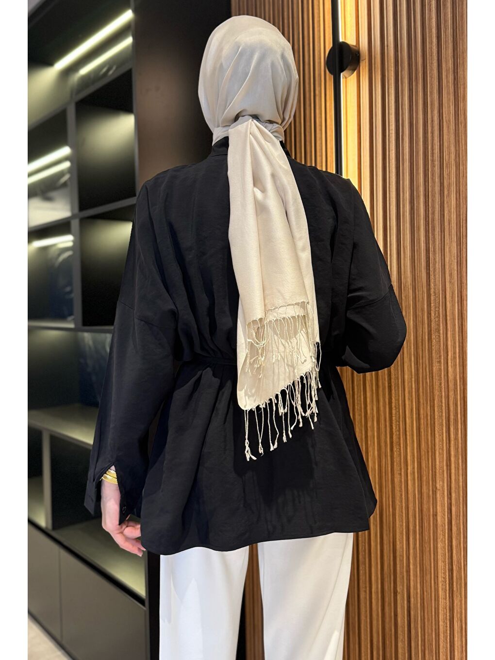 Siyah Kadın Ön Büzgü Detaylı Bel Bağlamalı Tesettür Tunik-7