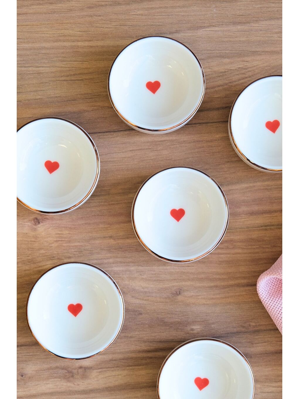 Karışık Porselen Kalpli İstifli Kase Altın Yaldızlı 6x2cm 30cc 6 Parça-1