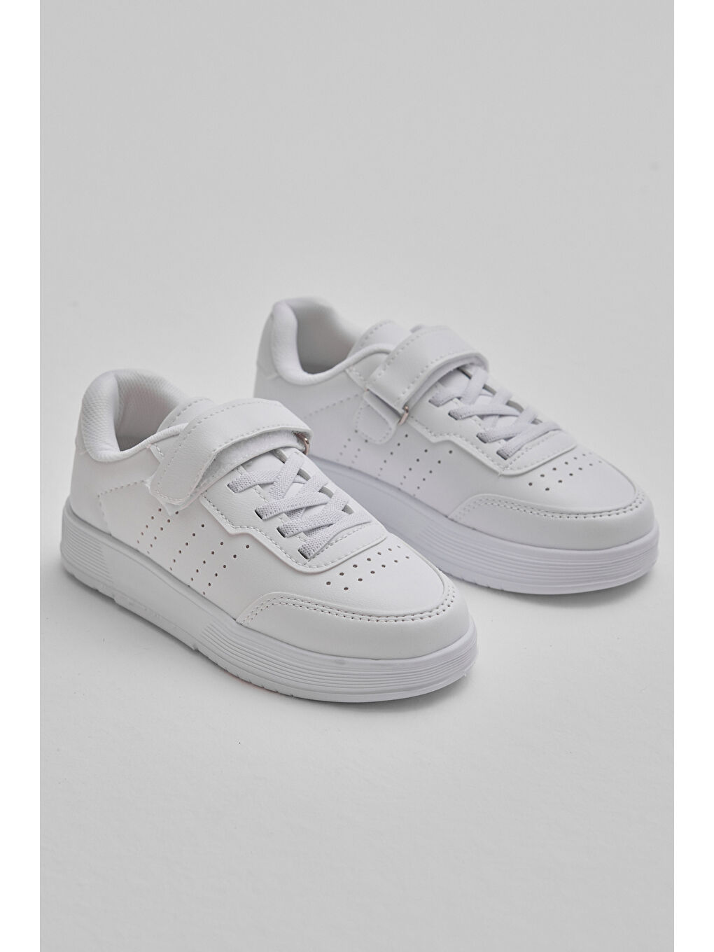 Çocuk Unisex Beyaz Faylon Hafif Taban Bağcıklı Günlük Spor Ayakkabı-2