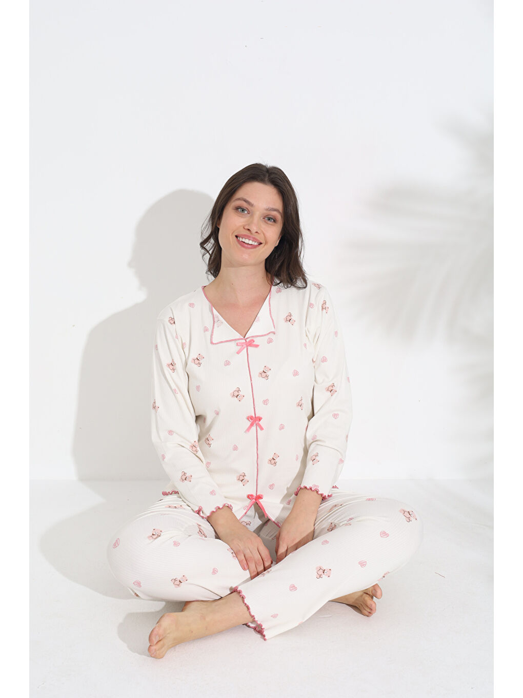Ekru Fiyonk Detaylı Soft Kumaş Uzun Kollu Kadın Pijama Takımı 465