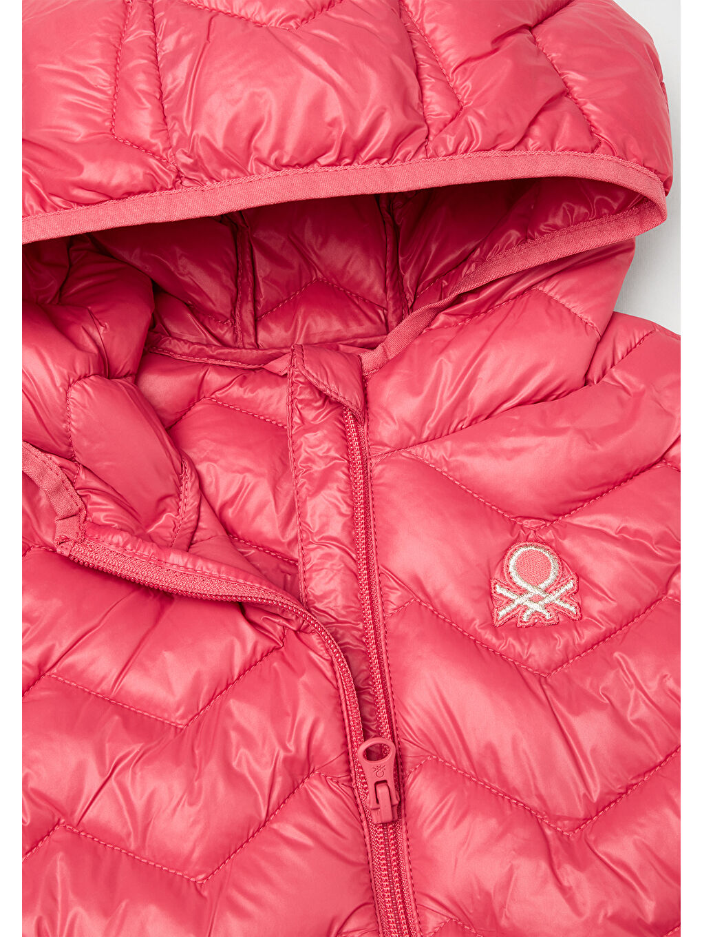 Kız Çocuk Fuşya Simli Logo İşlemeli Kapüşonlu Yelek-2