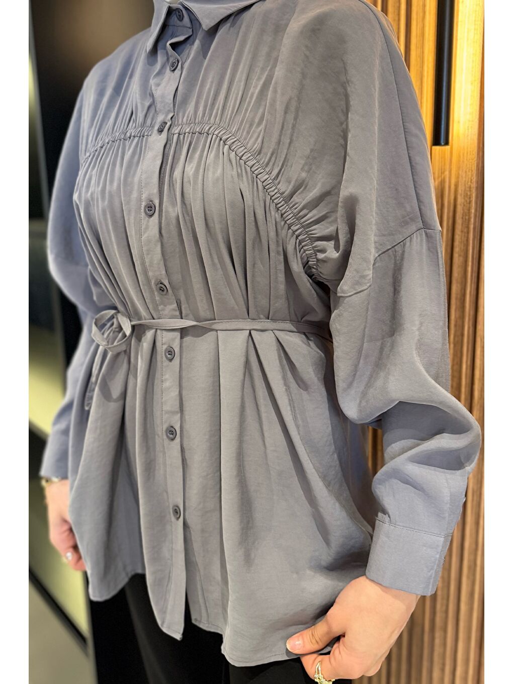 Gri Kadın Ön Büzgü Detaylı Bel Bağlamalı Tesettür Tunik-4