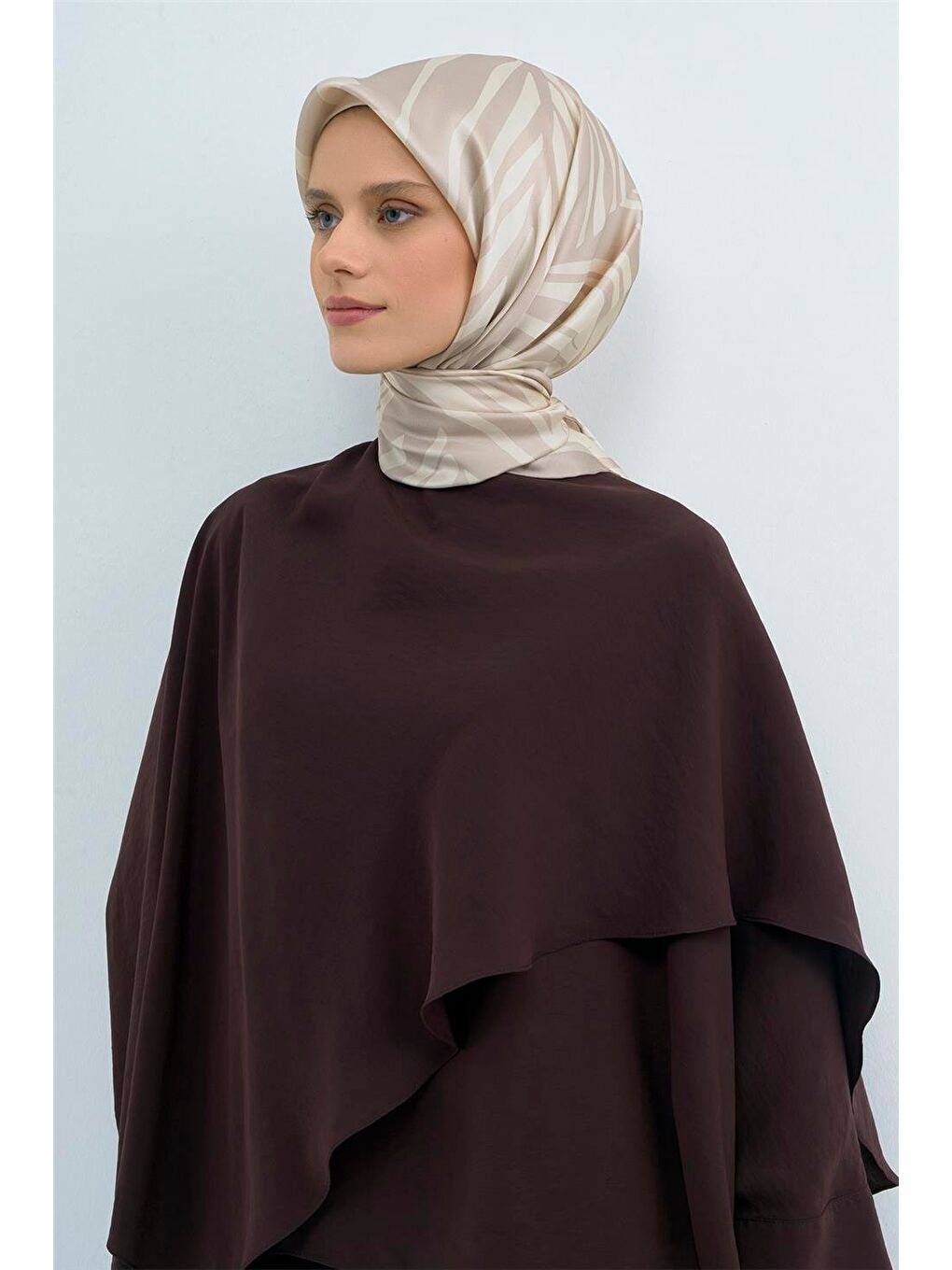 Bej Saf İpek Sura Eşarp 9550D 35-2