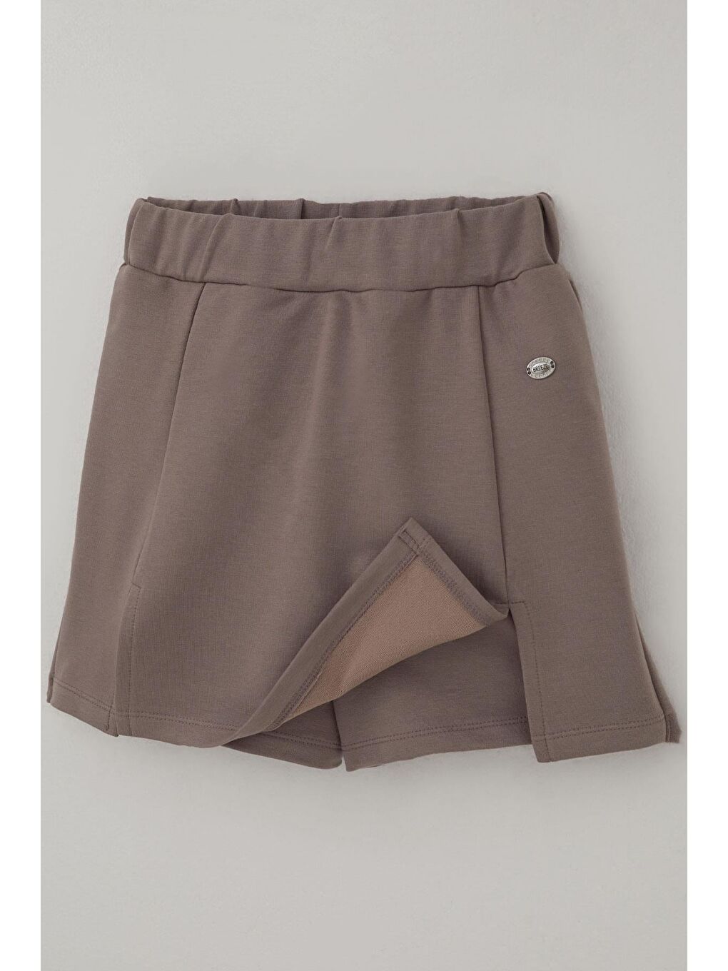 Bej Kız Çocuk Şort Etek Arma Aksesuarlı Yırtmaçlı Vizon (9-14 Yaş)-2