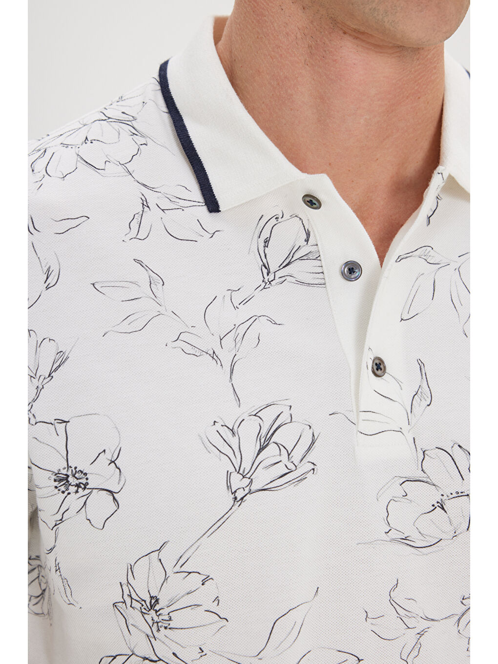 Erkek Beyaz-Lacivert Slim Fit Dar Kesim %100 Pamuk Çiçek Baskılı Polo Yaka Tişört-3