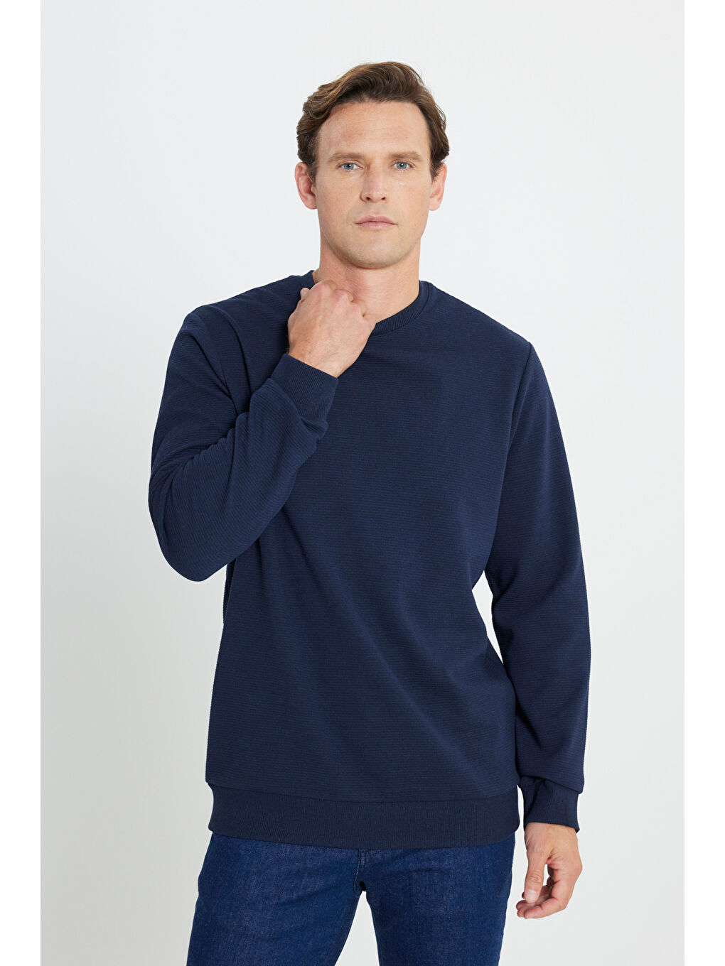 Erkek Lacivert 2 İplik Sıcak Tutan Standart Fit Normal Kesim Bisiklet Yaka Dokulu Sweatshirt-2