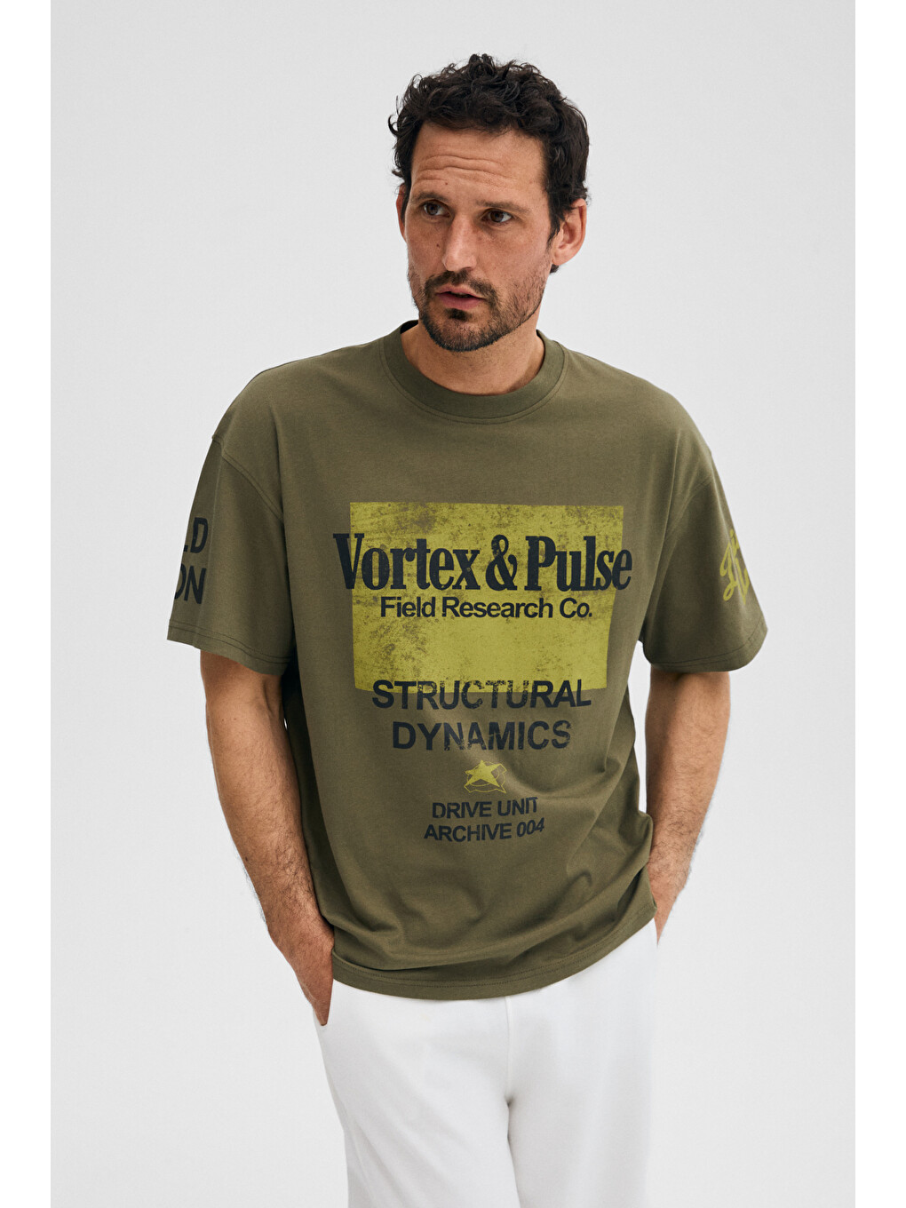 Haki COLINA Erkek %100 Organik Pamuklu Baskı Detaylı Regular Fit Yuvarlak Yaka HAKİ T-Shirt