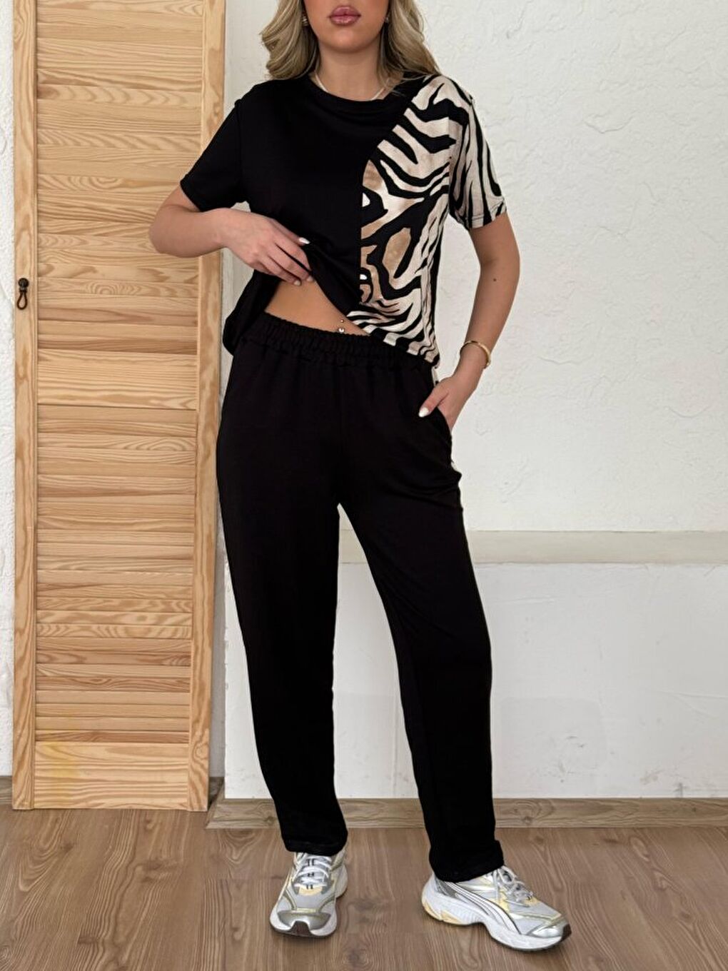 Siyah Kadın Bisiklet Yaka Kısa Kol Leopar Desen Bluz Ve Pantolon Ikili Takım-3