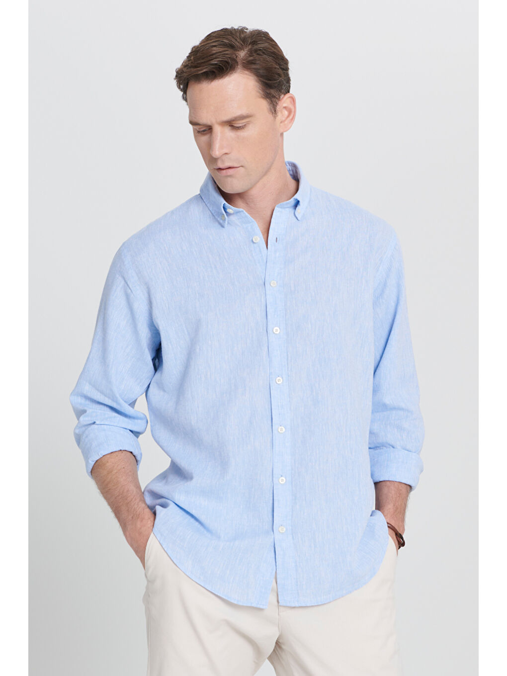 Erkek Mavi Comfort Fit Rahat Kesim Düğmeli Yaka Keten Gömlek