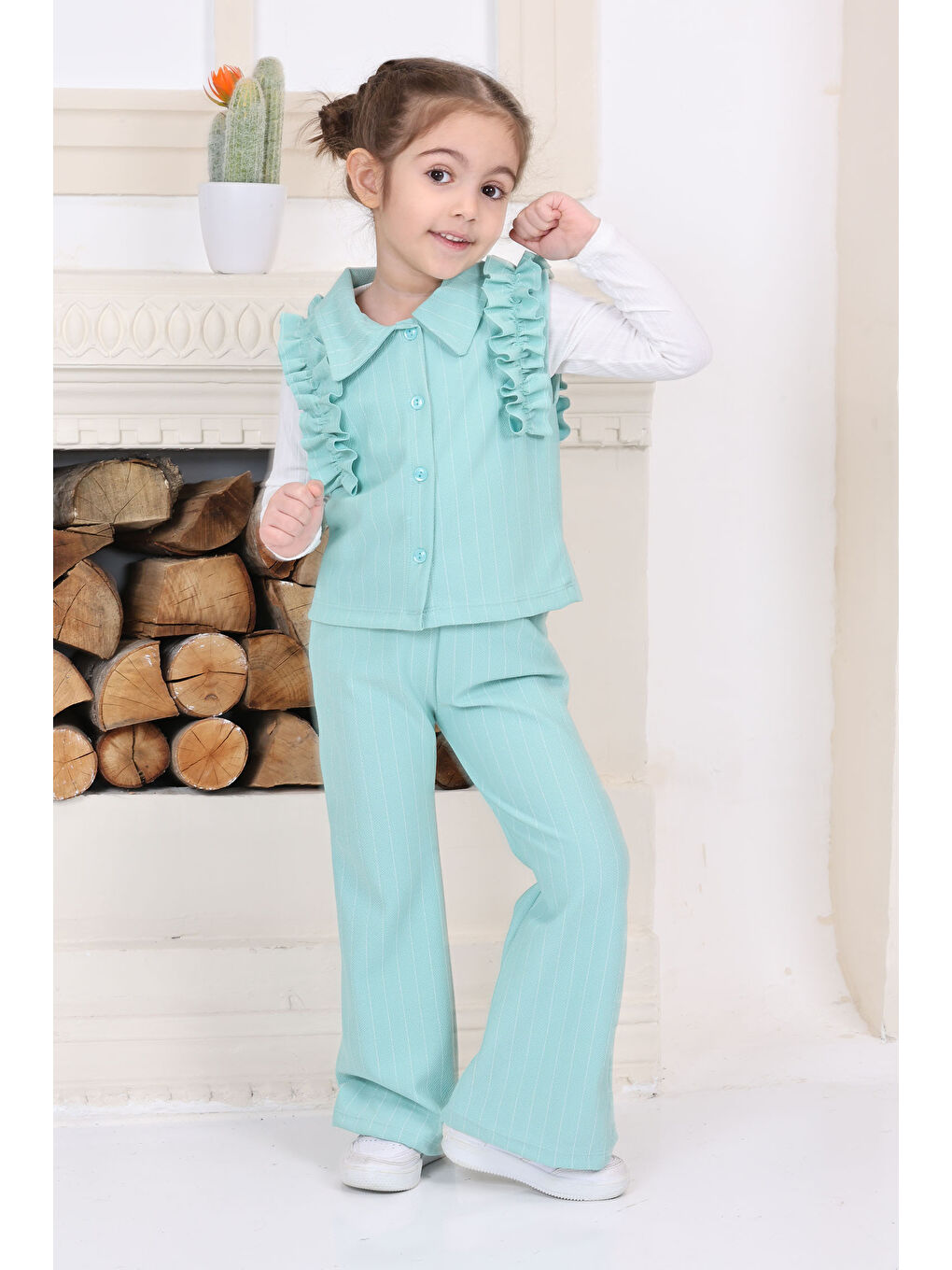Yeşil Kız Çocuk Mint Kız Çocuk Çizgili Omuz Detay Düğmeli Yelek ve Salaş Pantolon Alt Üst Takım - 26819-1