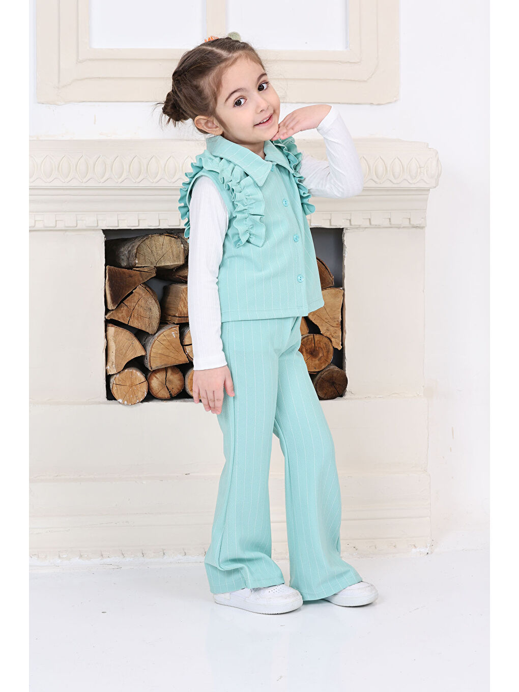 Yeşil Kız Çocuk Mint Kız Çocuk Çizgili Omuz Detay Düğmeli Yelek ve Salaş Pantolon Alt Üst Takım - 26819-2