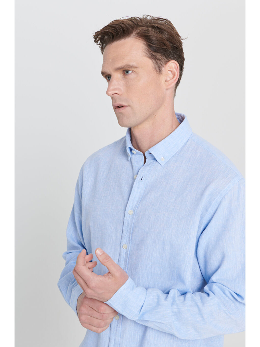 Erkek Mavi Comfort Fit Rahat Kesim Düğmeli Yaka Keten Gömlek-4