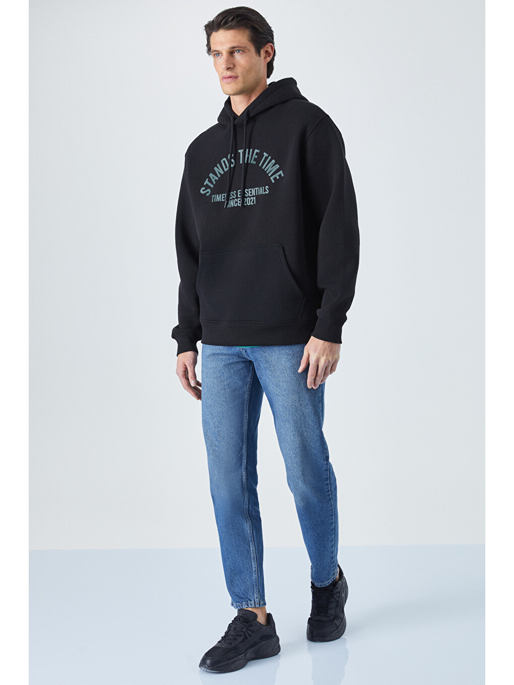 Wulf Erkek Organik Kumaşlı İçi Polarlı Yumuşacık Kanguru Cepli Kapüşonlu Siyah Sweatshirt-3