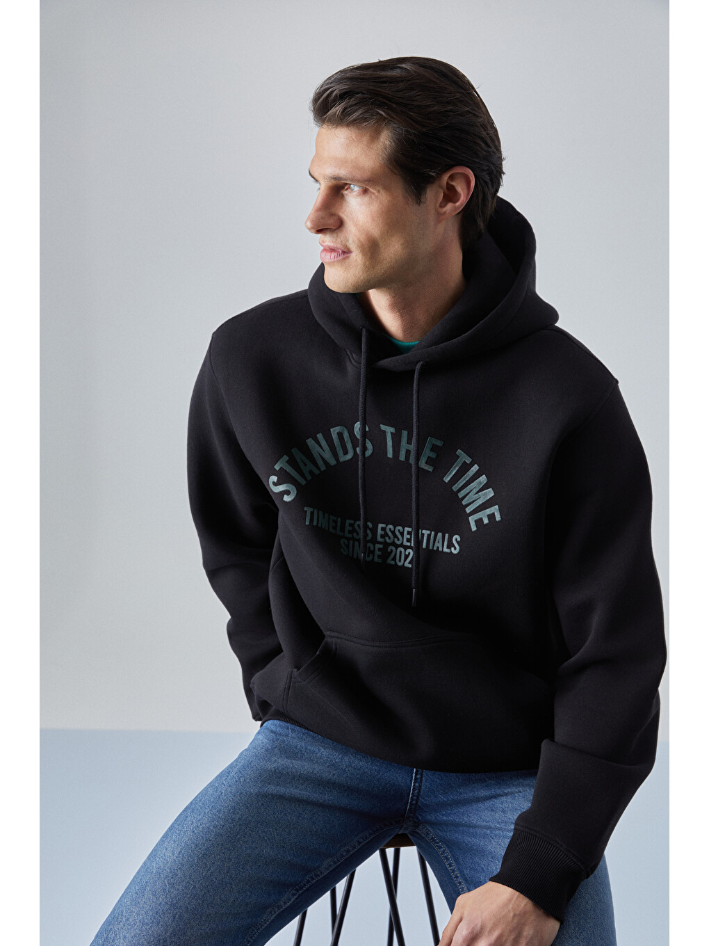 Wulf Erkek Organik Kumaşlı İçi Polarlı Yumuşacık Kanguru Cepli Kapüşonlu Siyah Sweatshirt-4