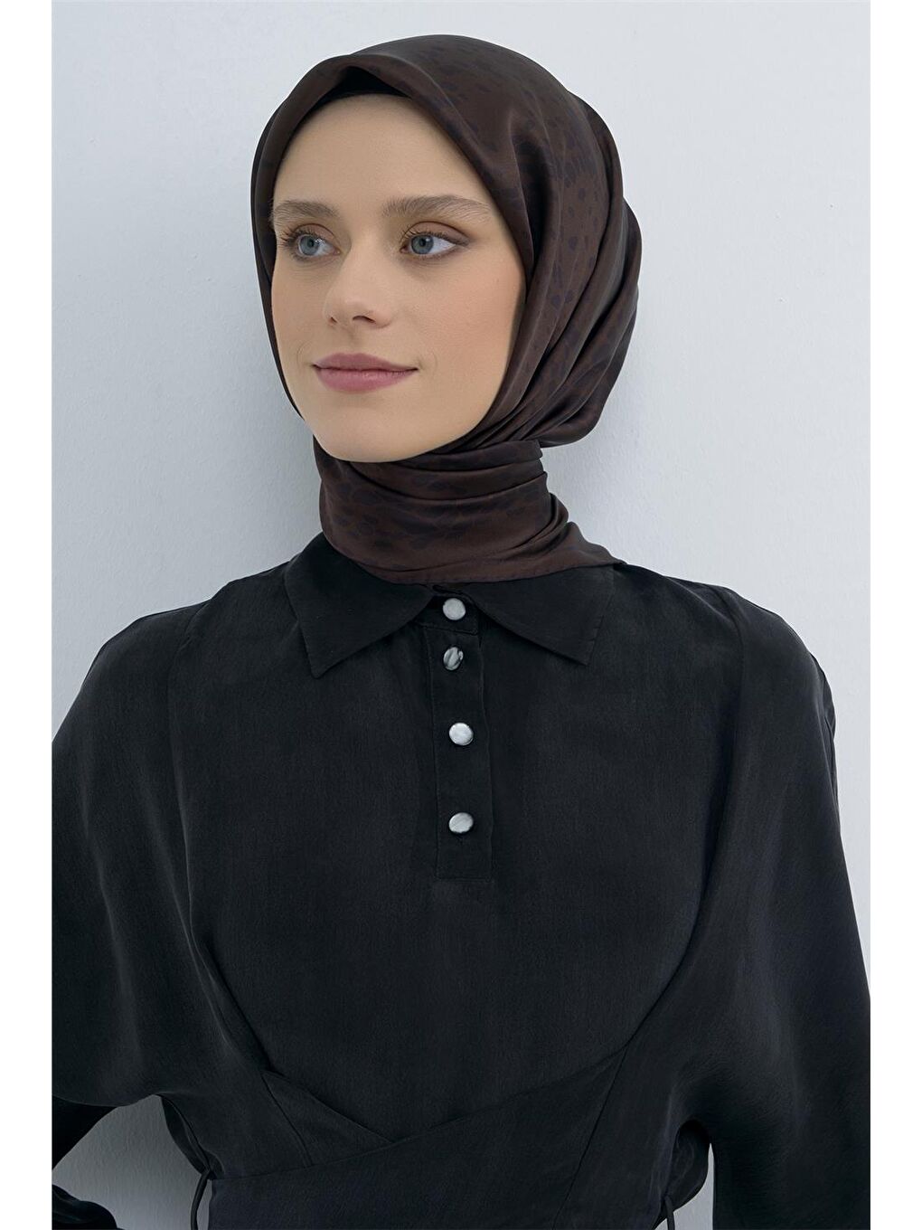 Kahverengi Saf İpek Sura Eşarp 9552D 87-1