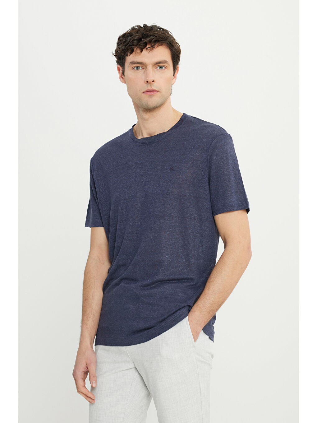 Erkek Lacivert %100 Keten Slim Fit Dar Kesim Bisiklet Yaka Tişört-2