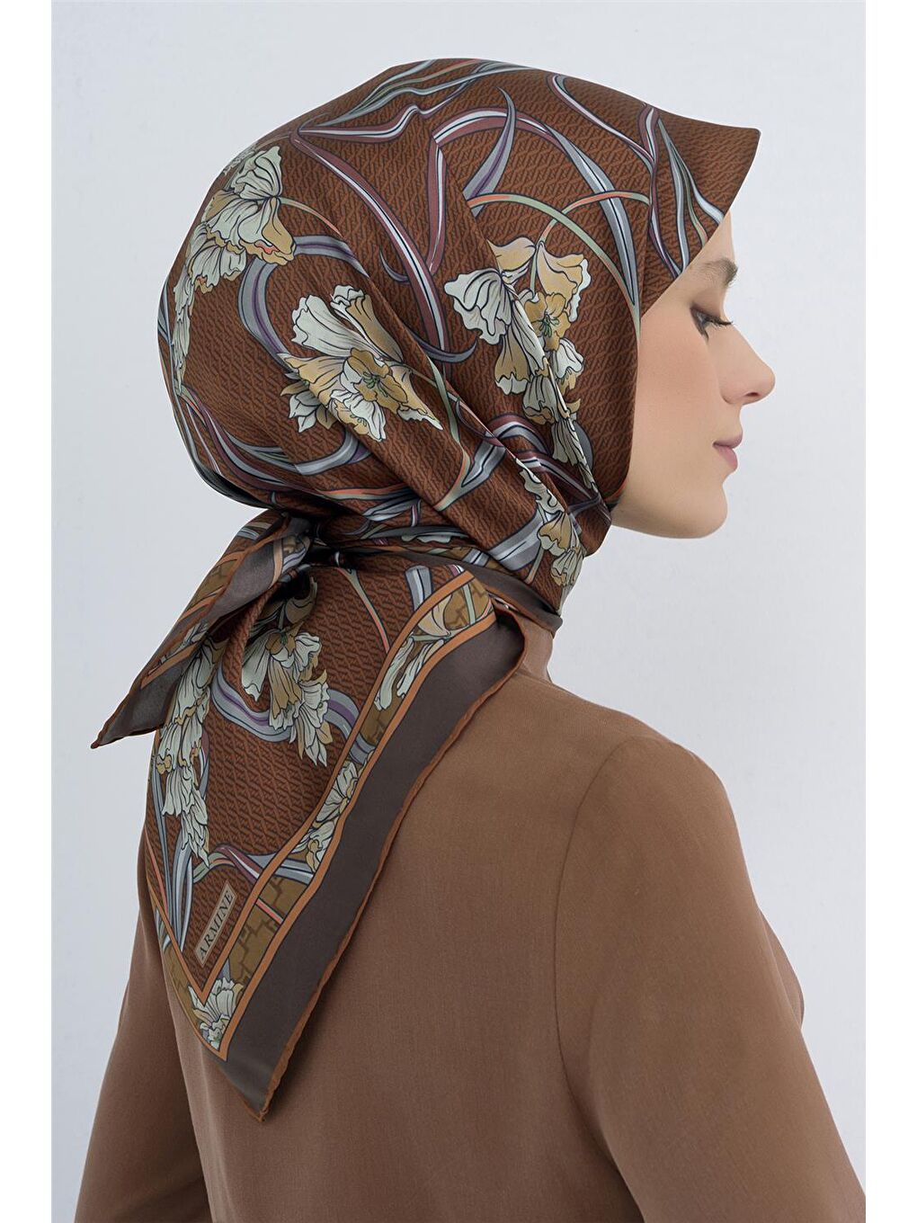 Kahverengi Saf İpek Twill Eşarp 9512D 54-3