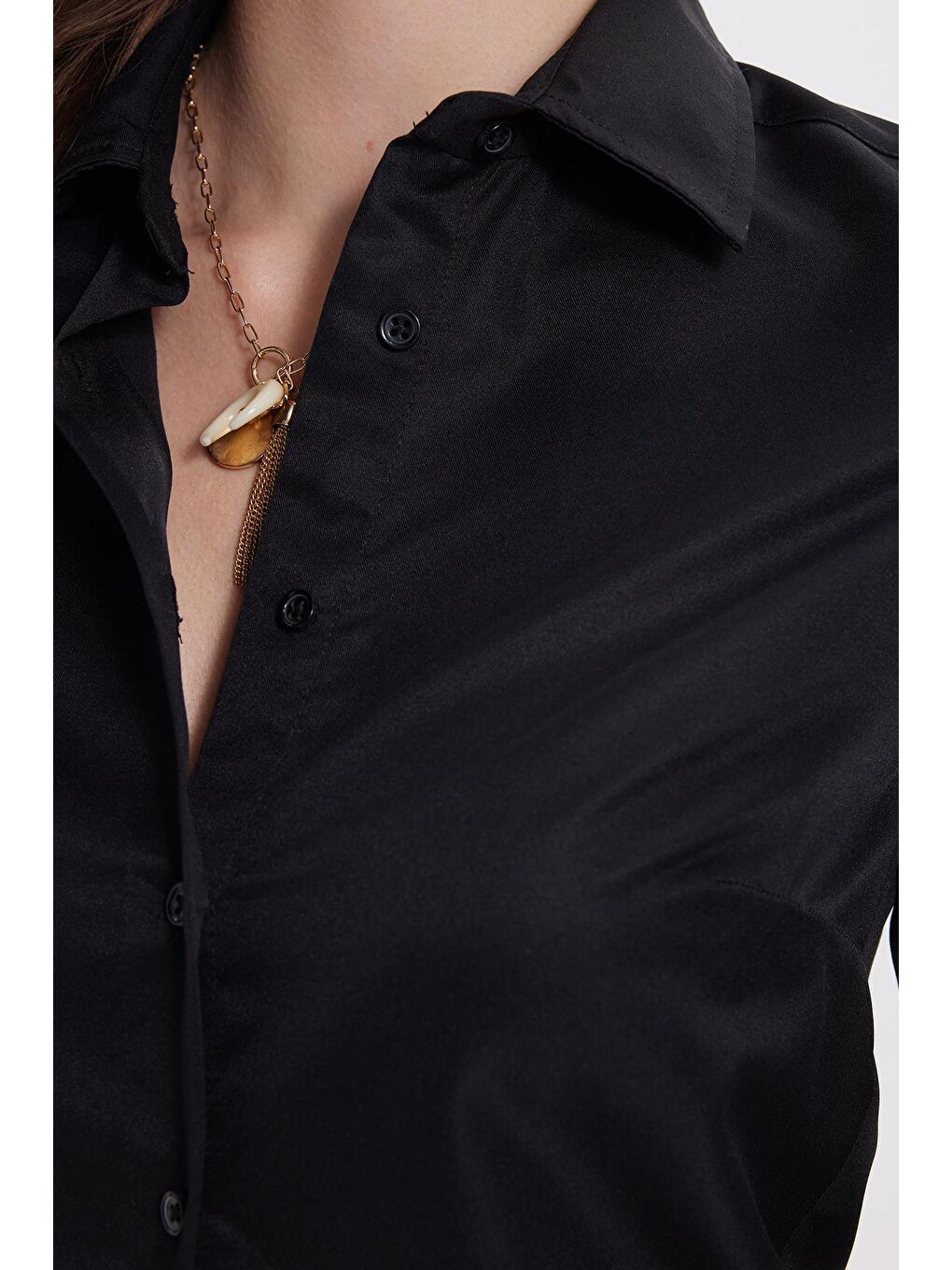 Kadın Slim Fit Dar Kesim Vücuda Oturan Uzun Kollu Siyah Basic Gömlek-4