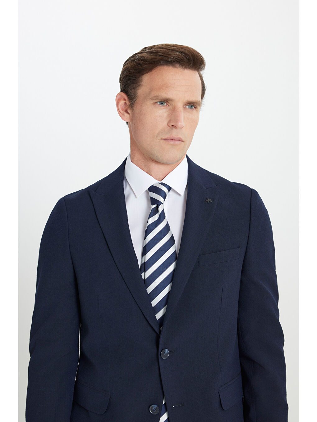 Erkek Lacivert Slim Fit Dar Kesim Kırlangıç Yaka Gofre Desenli Takım Elbise-4