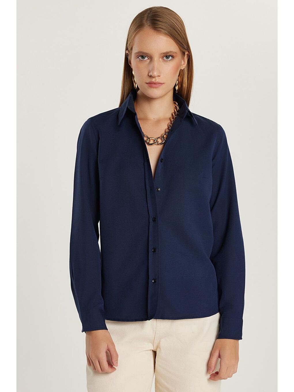 Kadın Slim Fit Dar Kesim Uzun Kollu Pamuklu Vücuda Oturan Dokulu Lacivert Basic Gömlek-1