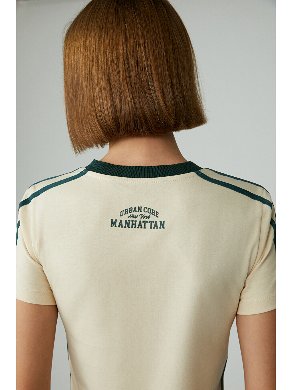 Yeıdy Kadın Slim Baskılı Kısa Kol Asimetrik Yaka Bej T-shirt-4