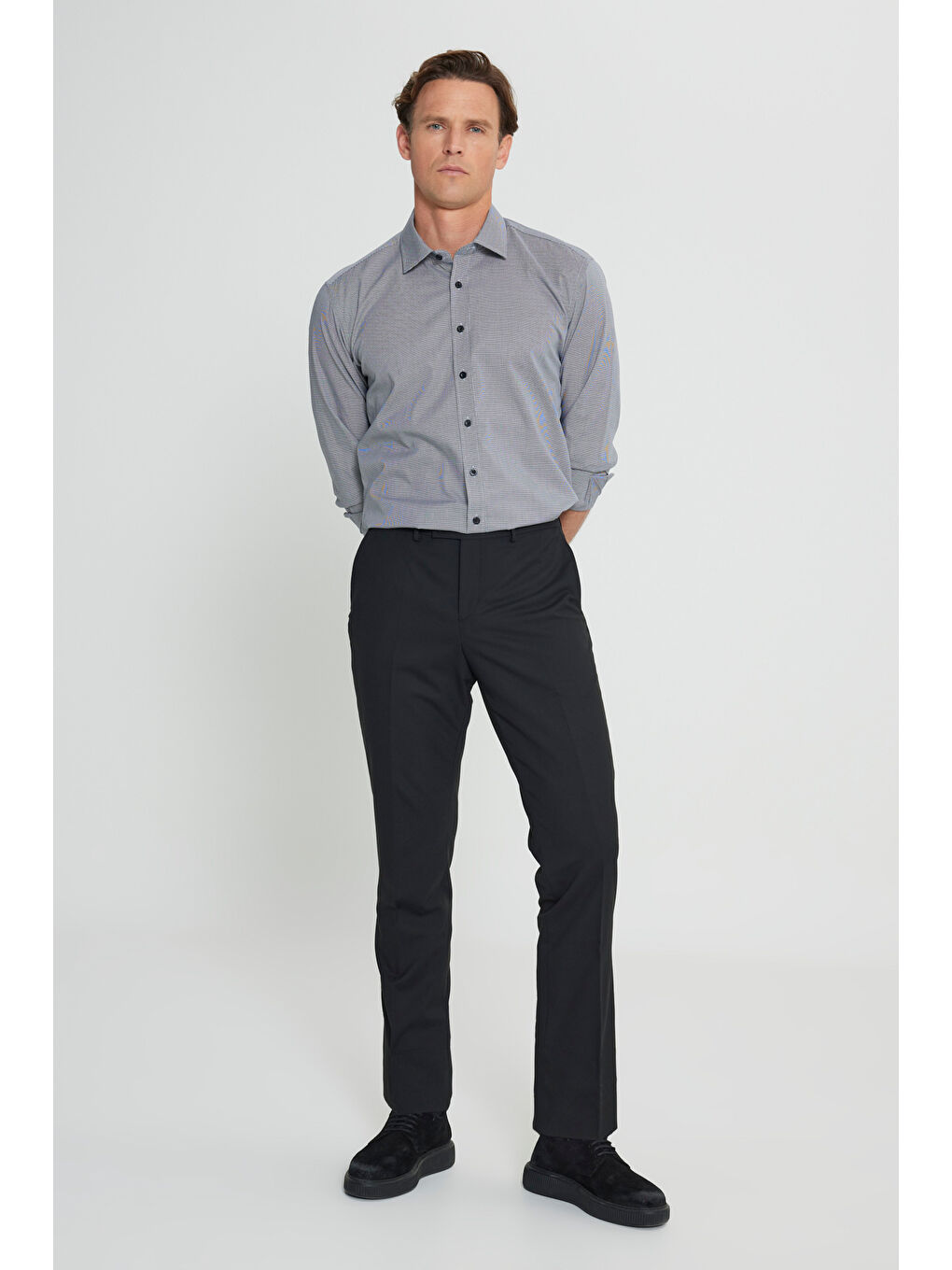 Erkek Siyah-Beyaz %100 Pamuk Comfort Fit Rahat Kesim Klasik Yaka Armürlü Gömlek-1