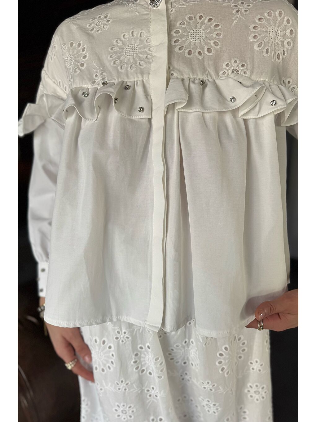 Beyaz Kadın Fırfırlı Fistolu Taş İşlemeli Tesettür Gömlek Etek İkili Takım-5