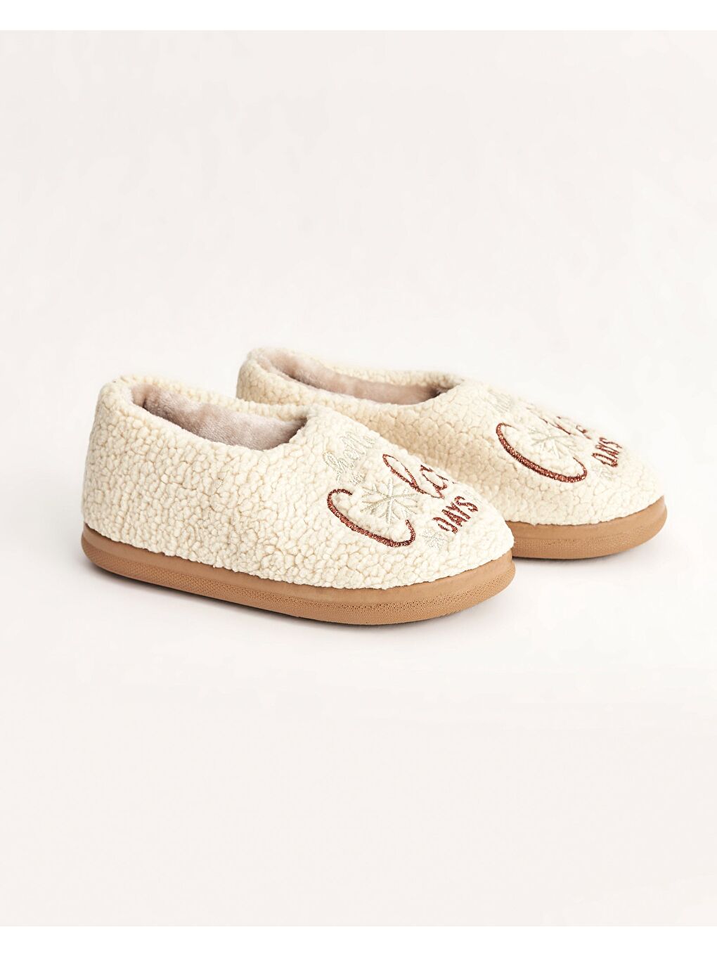 Bej Kadın Kışlık Cold Days Nakışlı Rahat Ev İçi Ayakkabı – Krem Renk