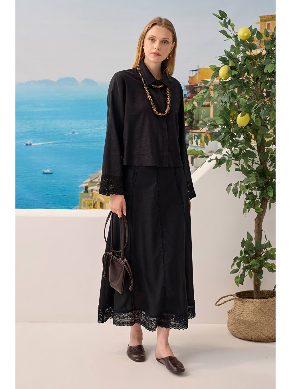 Güpürlü Keten Etekli Takım Siyah