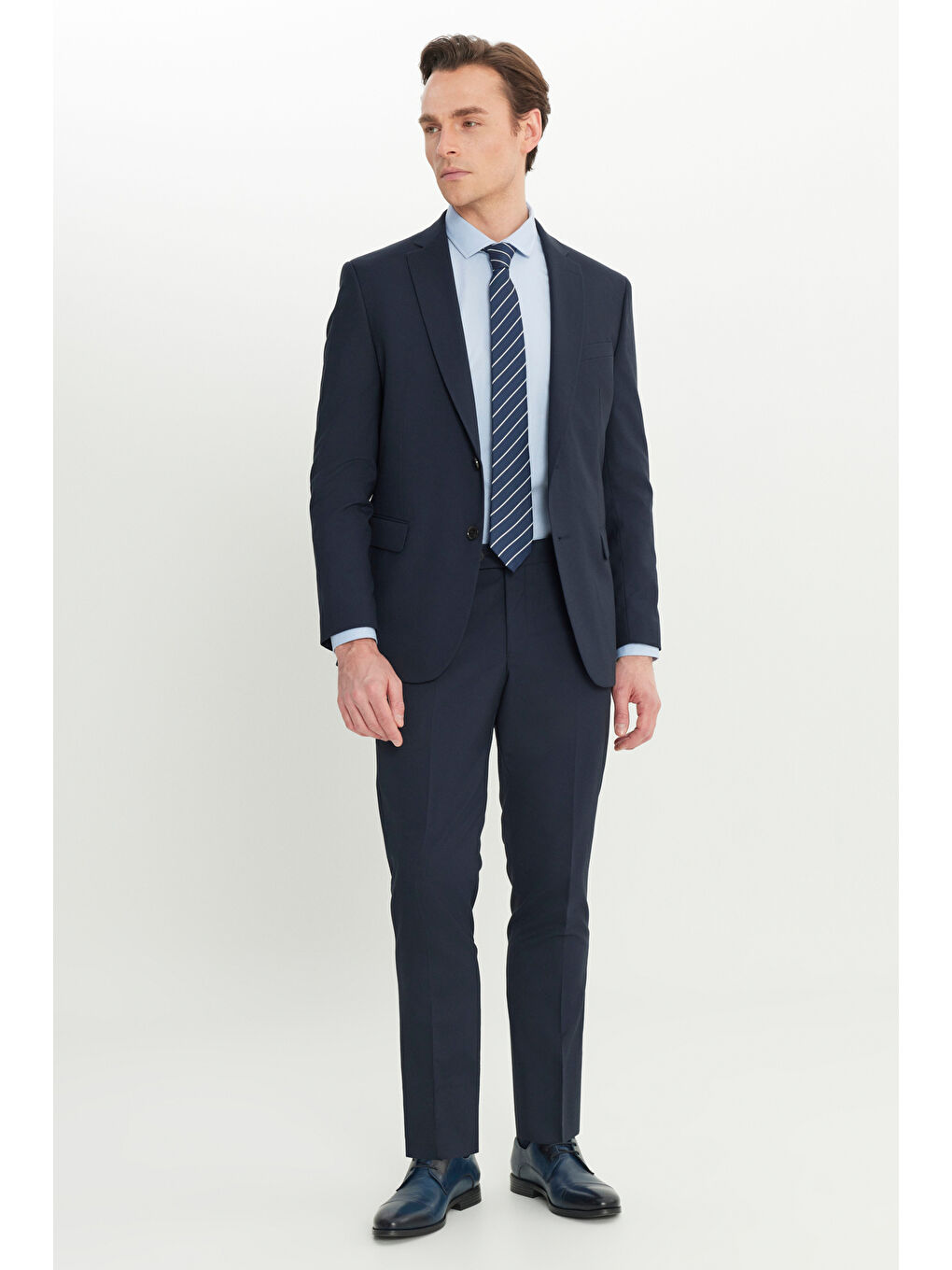 Erkek Lacivert Slim Fit Dar Kesim Mono Yaka Kapak Cep Esnek Takım Elbise-3